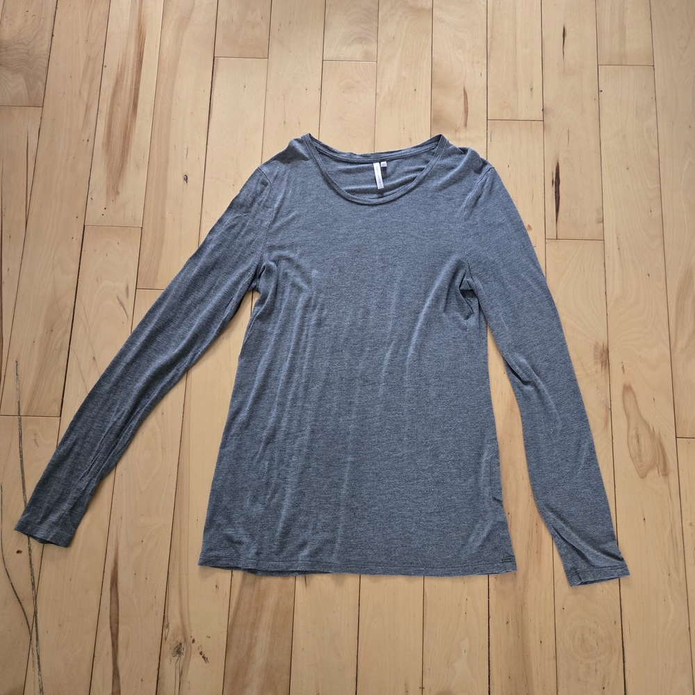 Banana Republic Gray Long Sleeve Tee